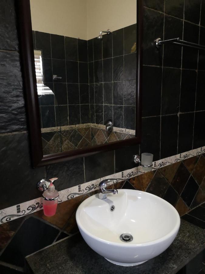 Lifestyle Corner Guesthouse Мусина Екстериор снимка