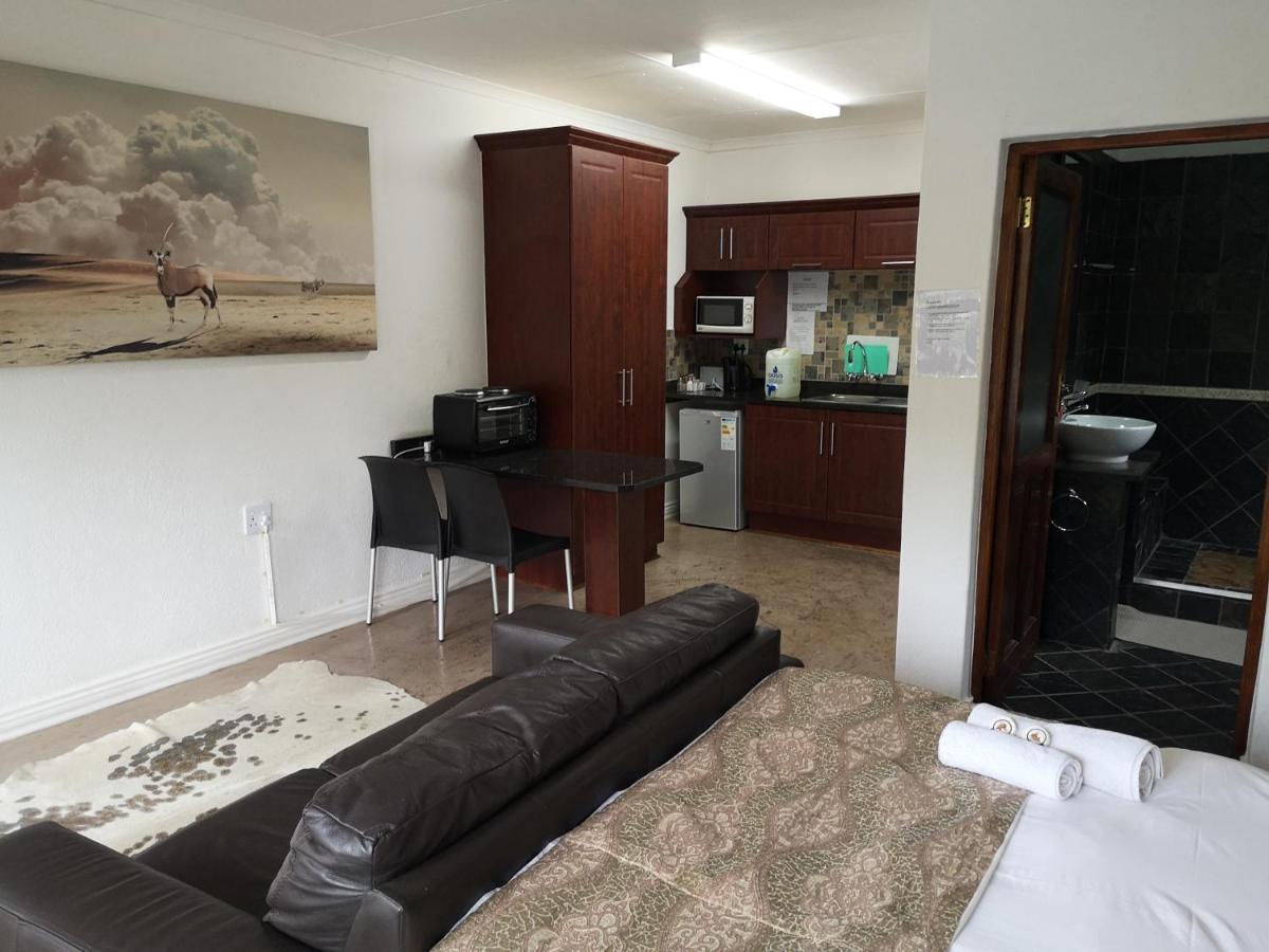 Lifestyle Corner Guesthouse Мусина Екстериор снимка