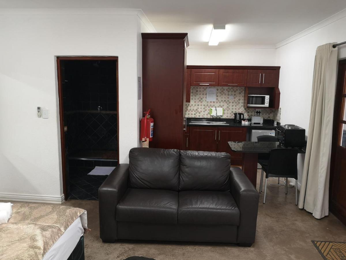 Lifestyle Corner Guesthouse Мусина Екстериор снимка